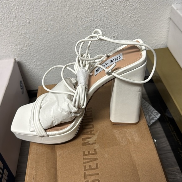 Steve Madden Women's Manzie Ankle-Tie Platform Dress Sandals - Picture 8 of 8